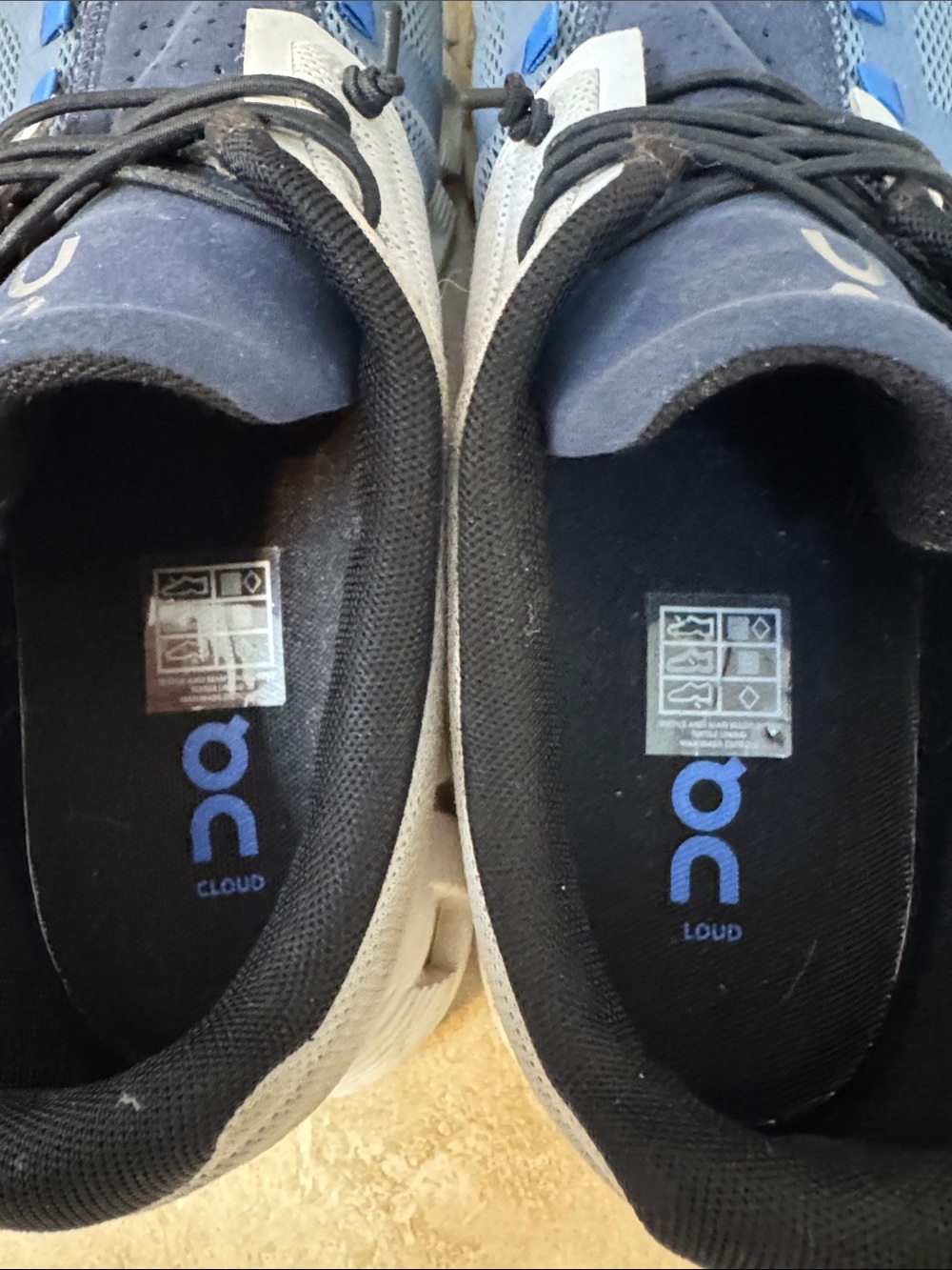 On Running Cloud Athletic Shoes in Navy, Light Blue and White sz. 9.5 - Picture 4 of 6